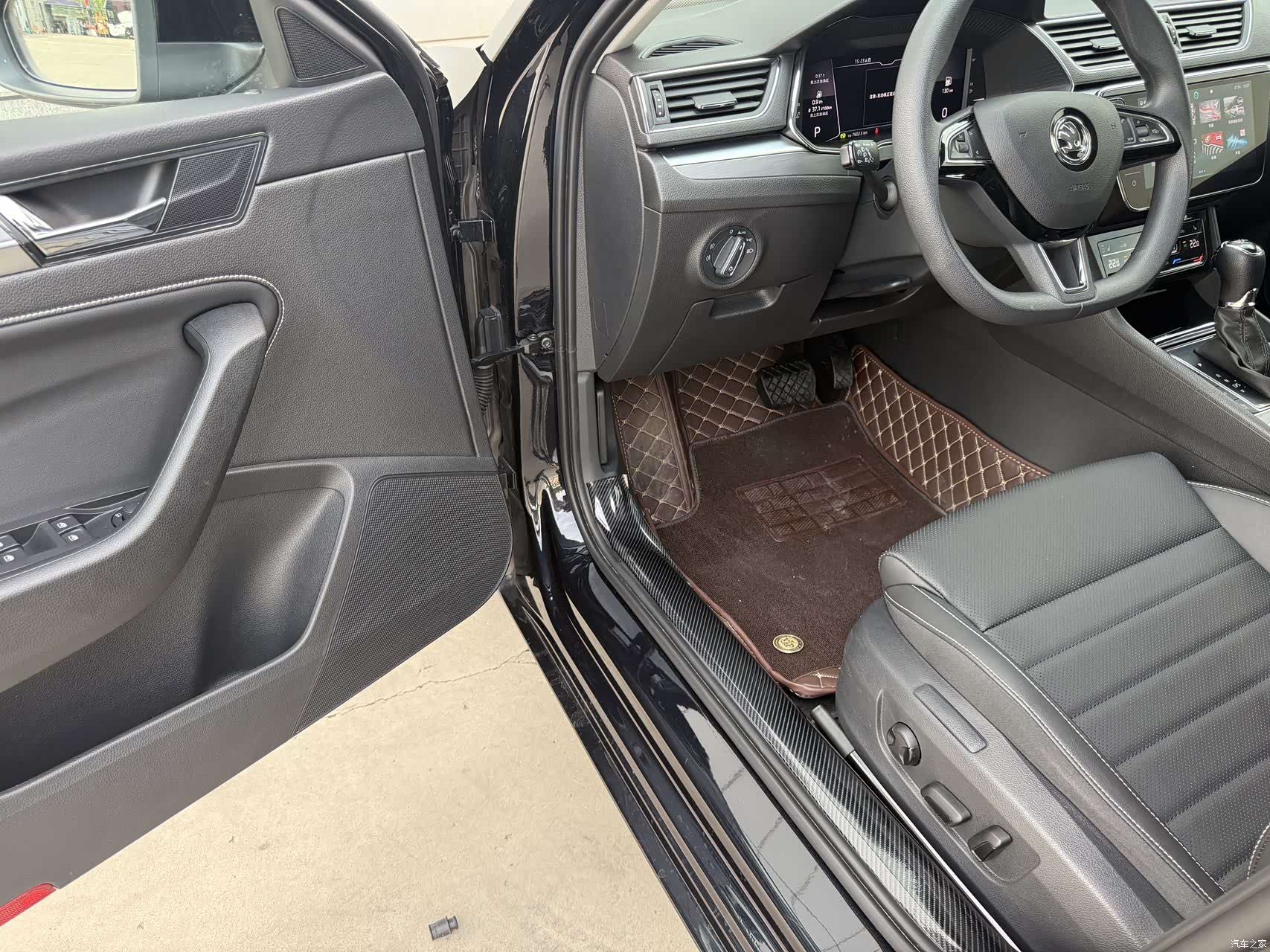 Skoda Superb, 2023 9