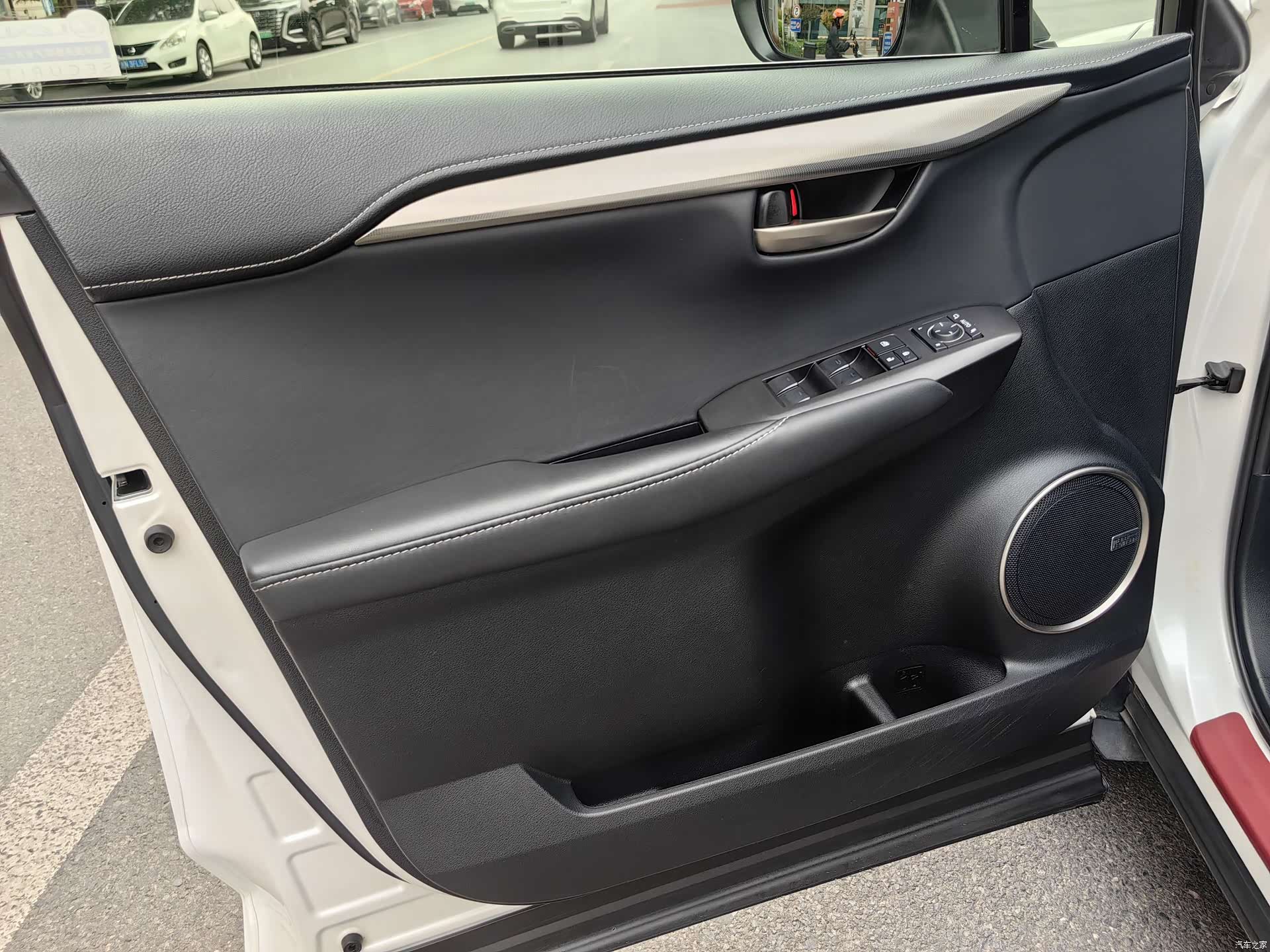 Lexus NX, 2017 21