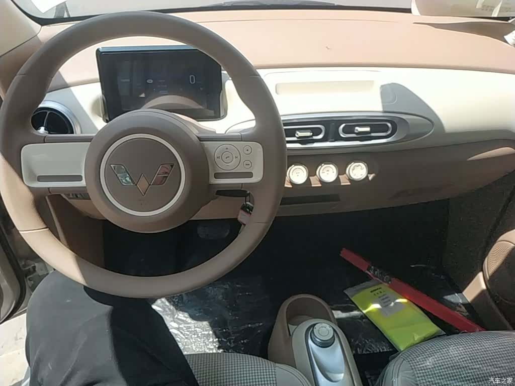 Wuling MINIEV, 2026 10