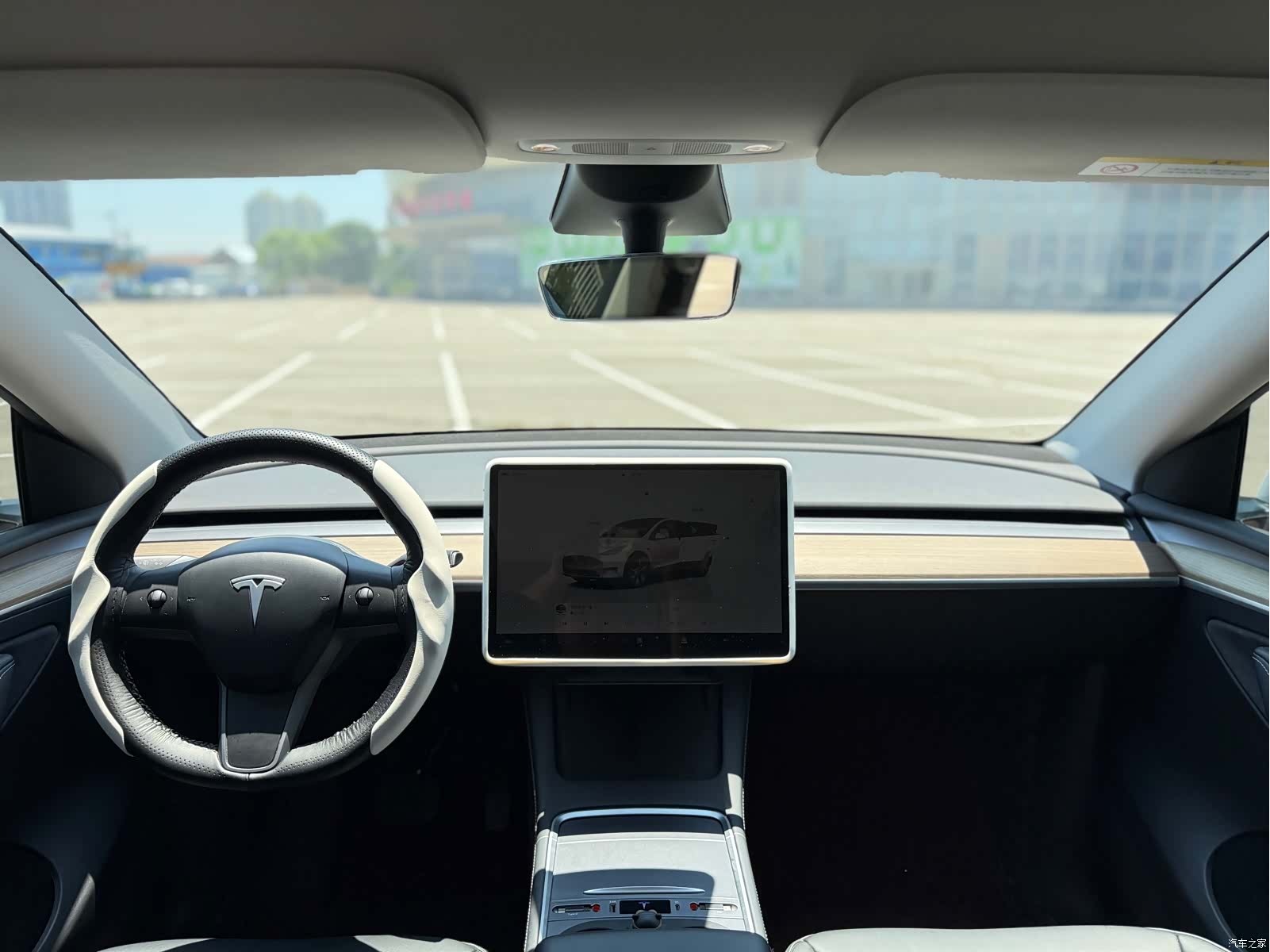 Tesla Model Y, 2023 6