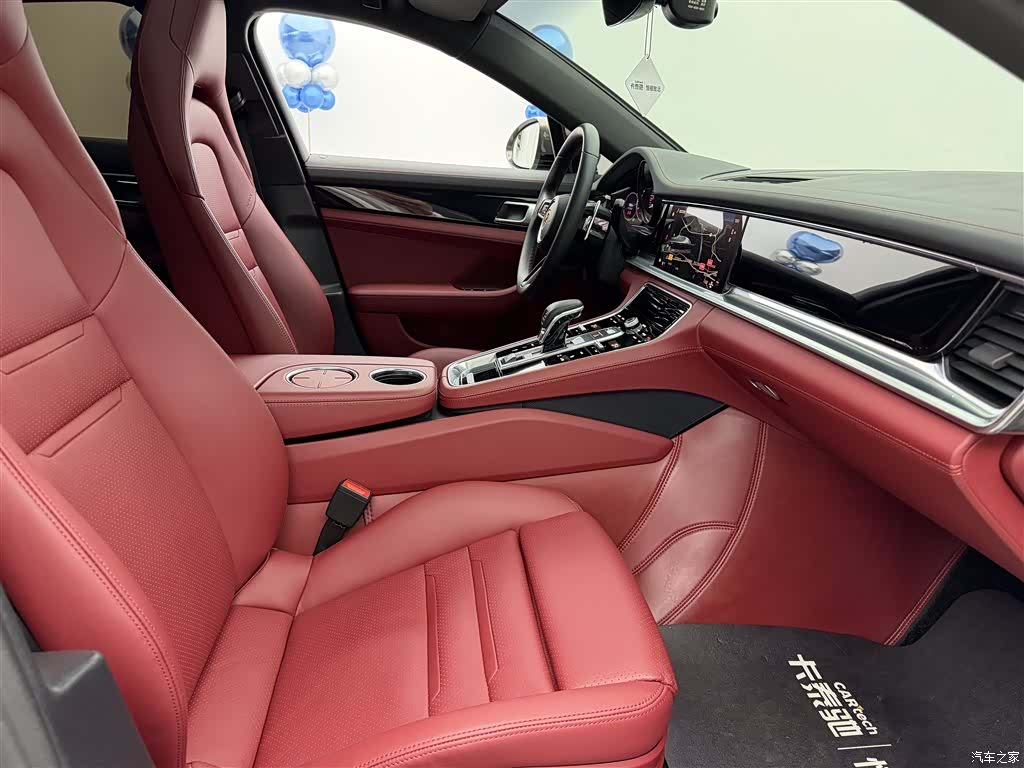 Porsche Panamera, 2023 10