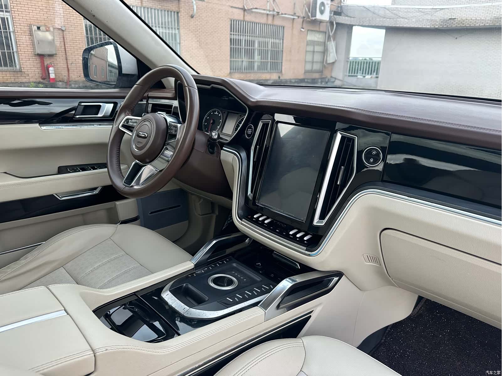 Zotye T700, 2017 15