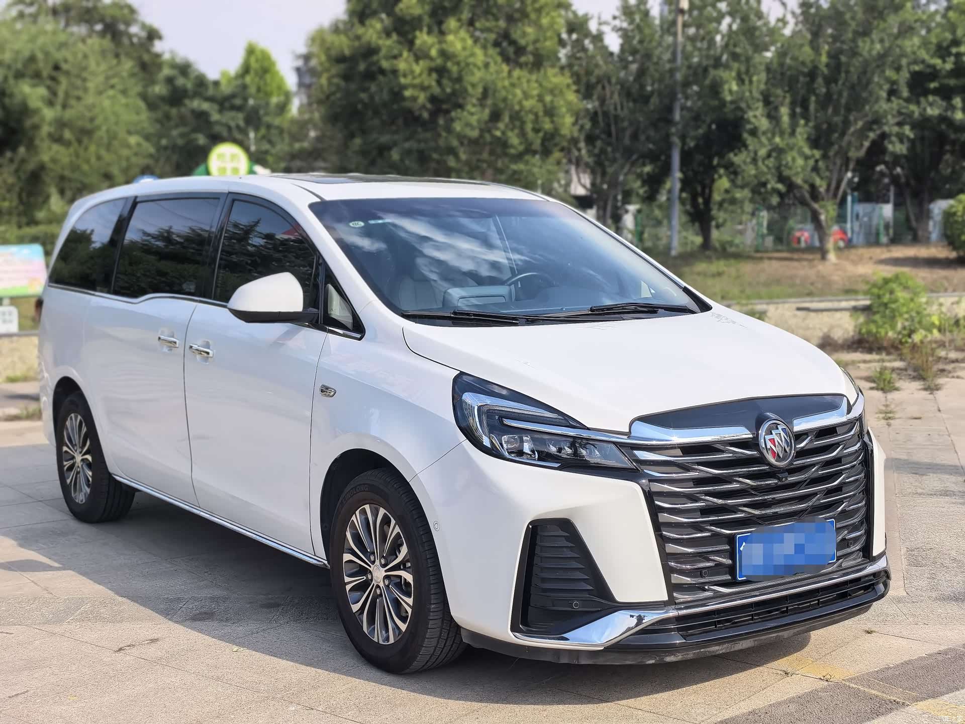 Buick GL8, 2023 3