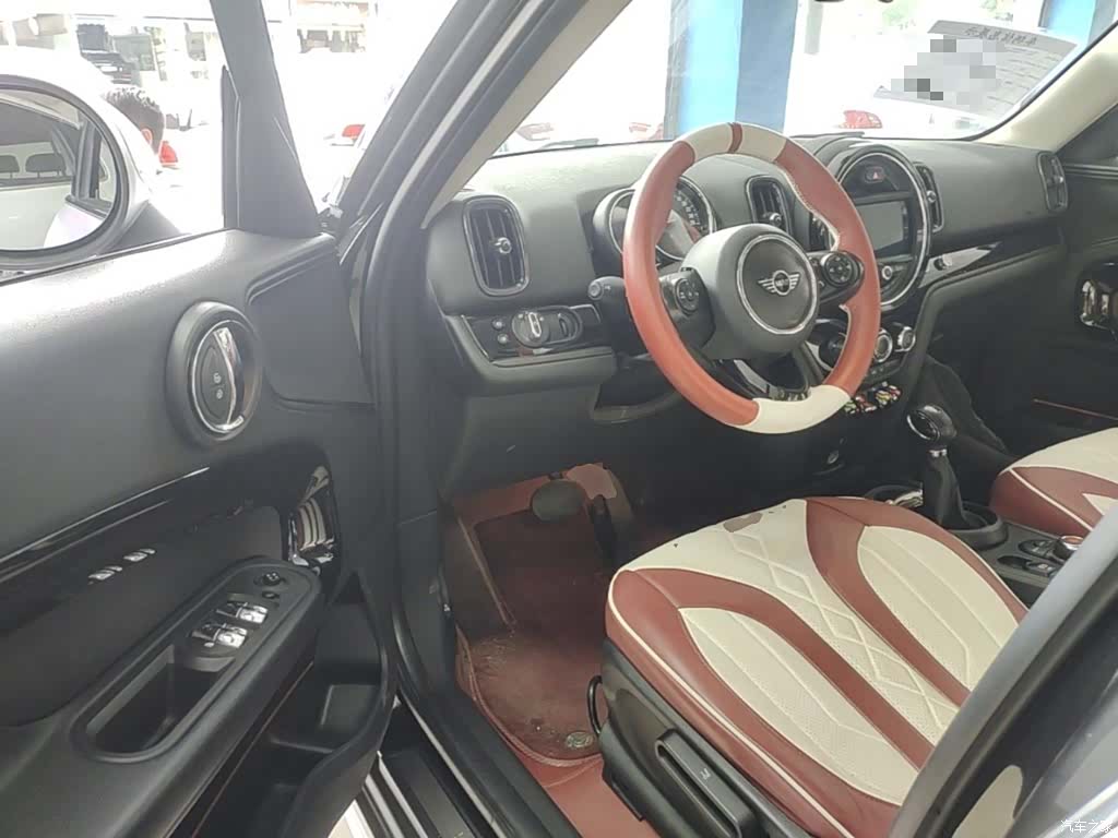 Mini Countryman, 2019 16