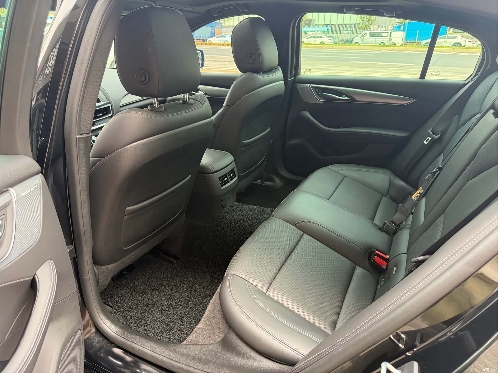 Cadillac CT5, 2021 все фото