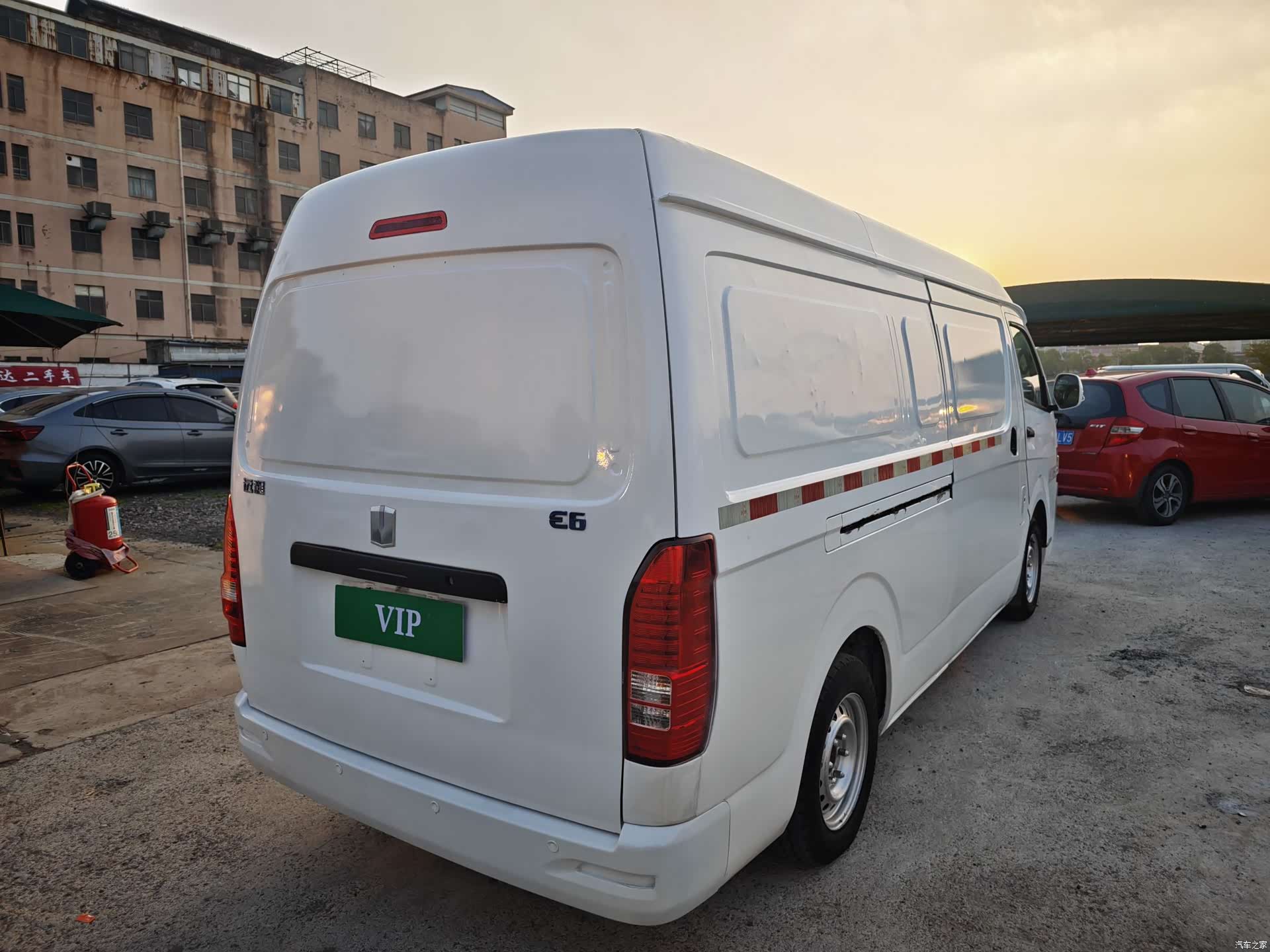 Geely E6, 2021 13