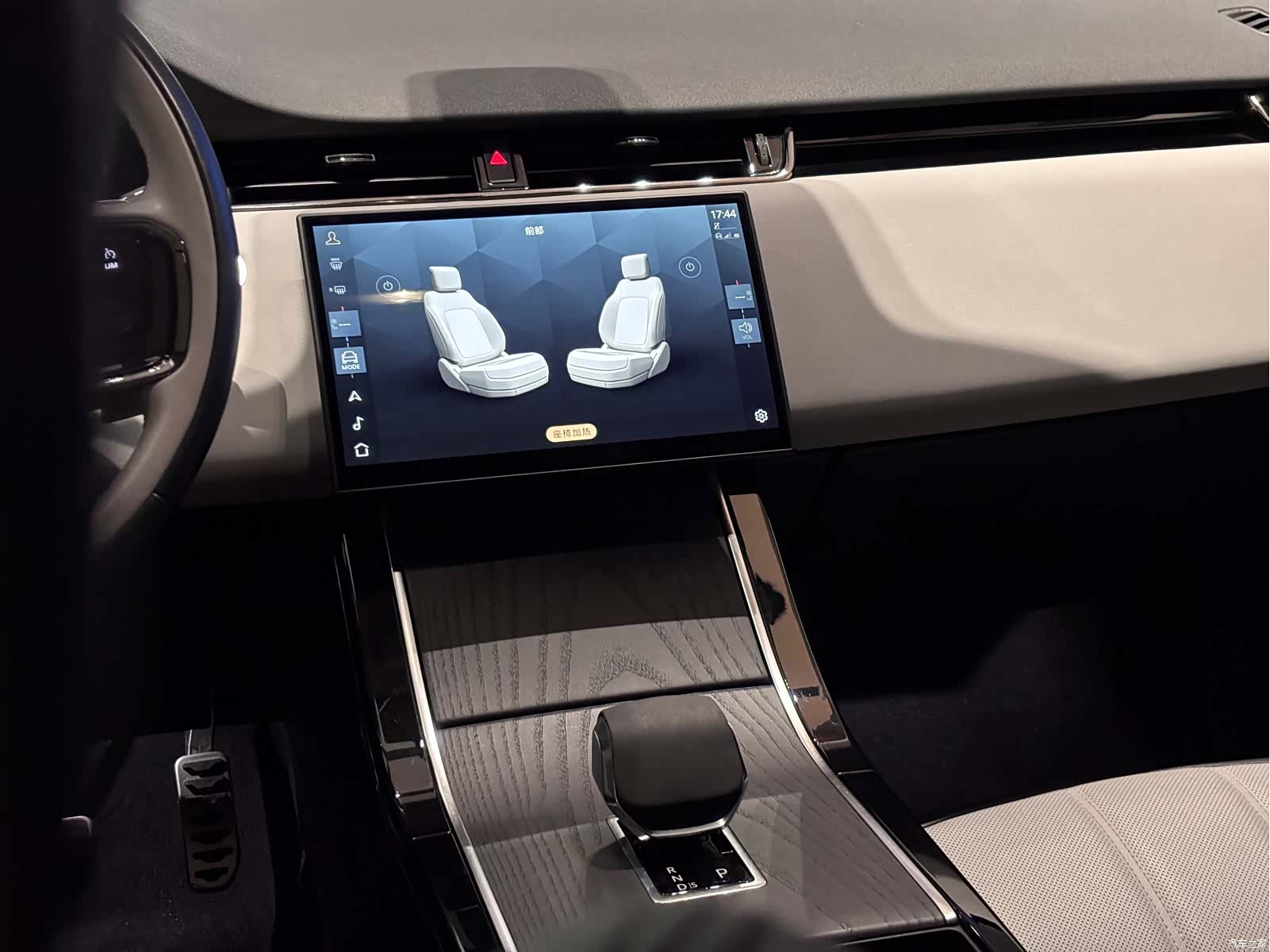 Land Rover Range Rover, 2024 17