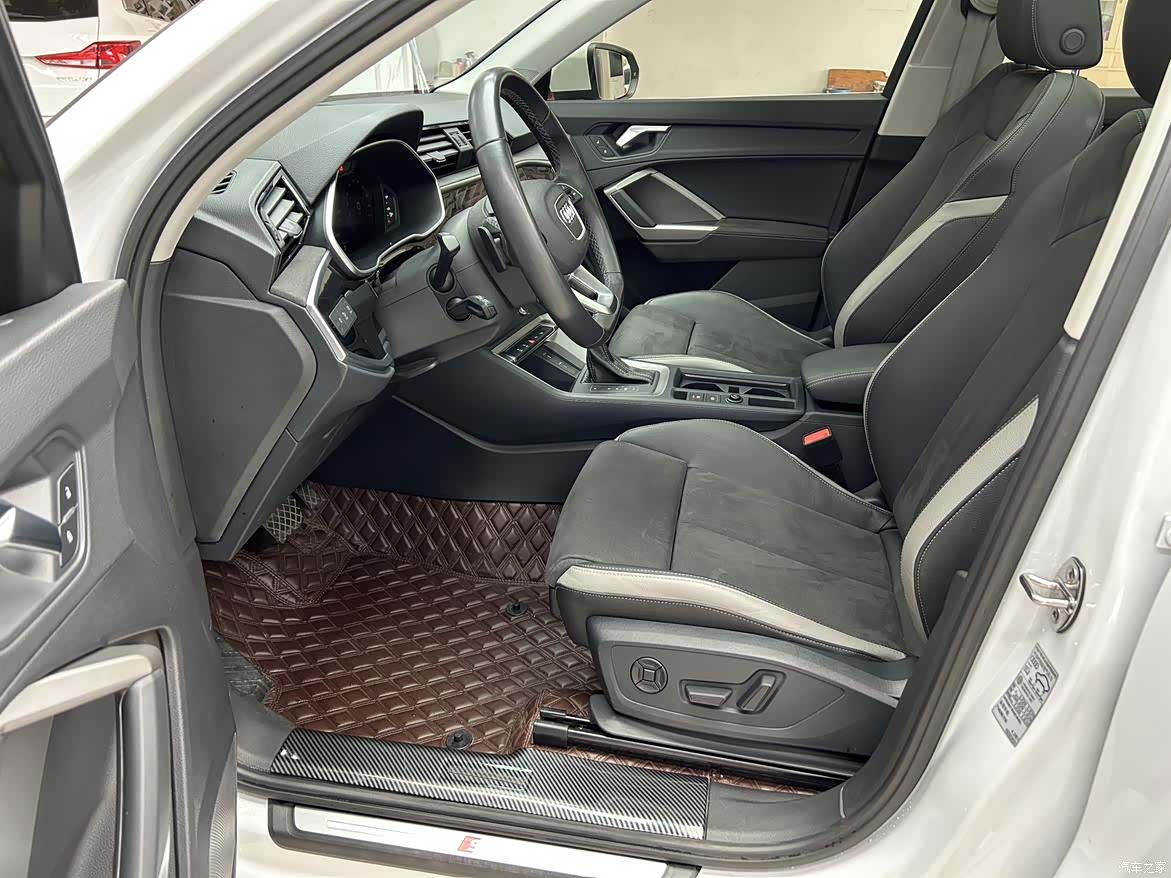 Audi Q3, 2023 10
