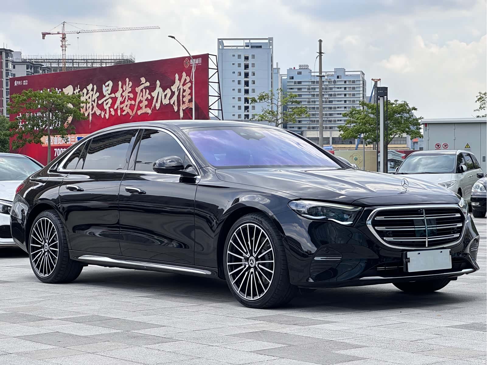 Mercedes-Benz E-Class, 2024 3