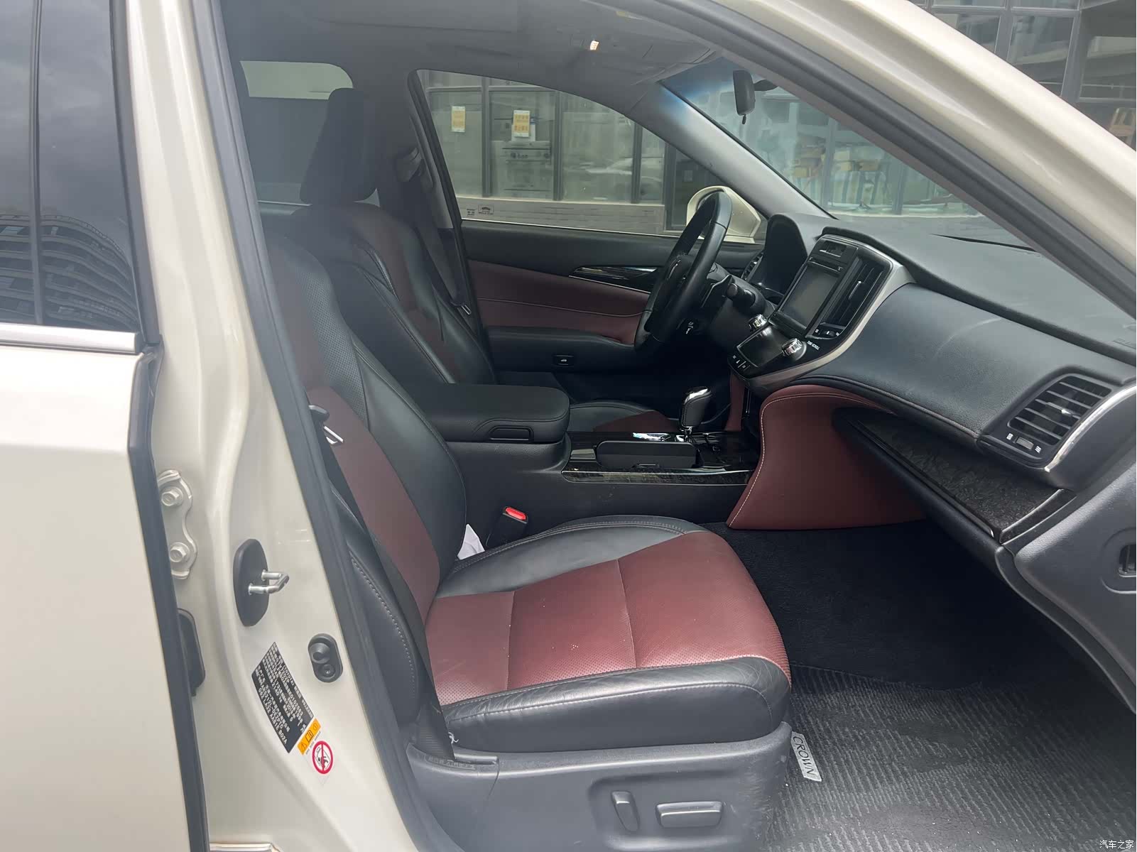 Toyota Crown, 2019 10