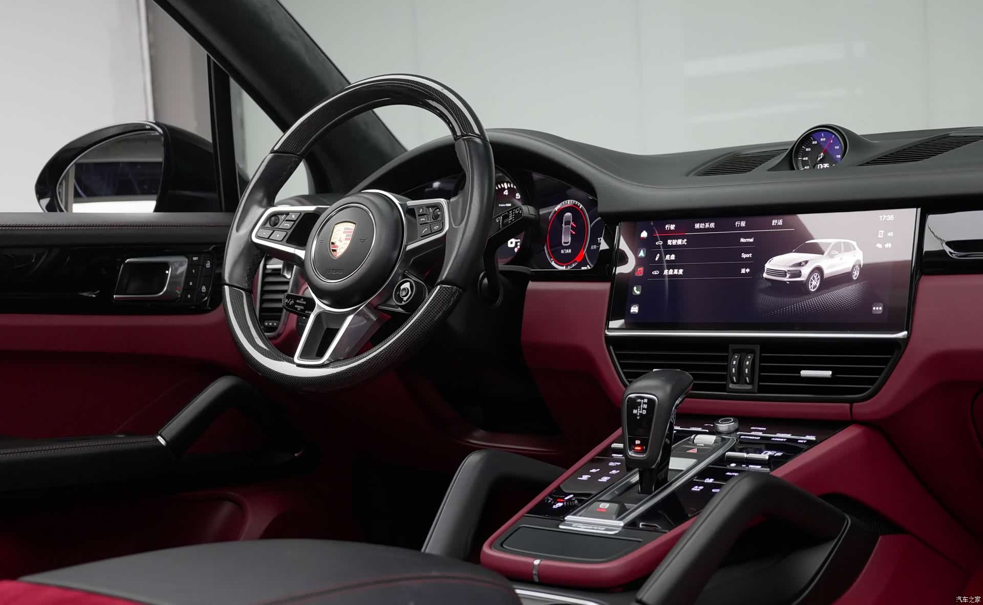 Porsche Cayenne, 2023 12
