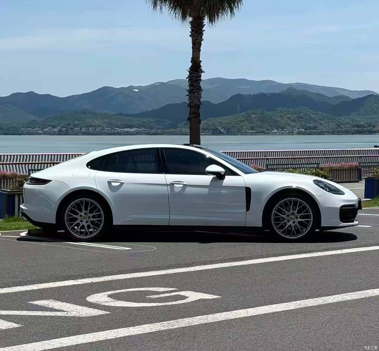 Porsche Panamera, 2020 3
