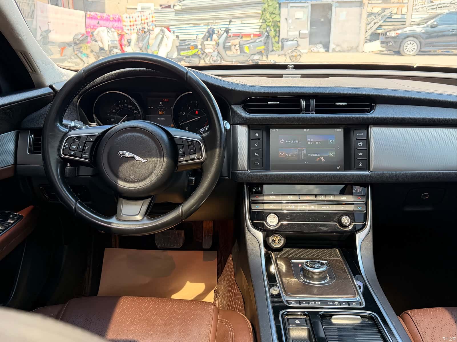 Land Rover XFL, 2017 14