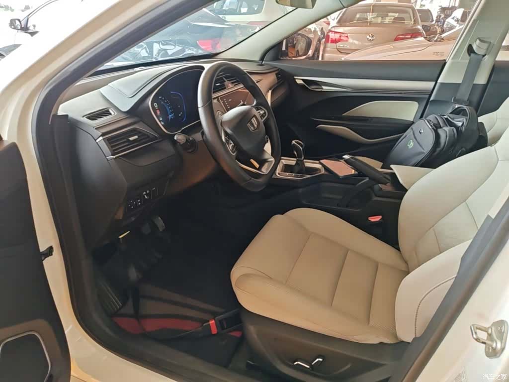 Geely Binray, 2019 11