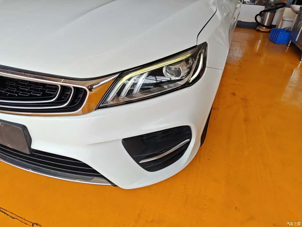 Geely Binray, 2019 18