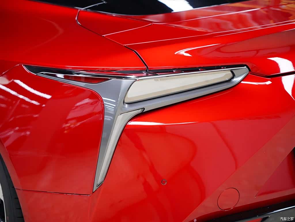Lexus LC, 2022 4