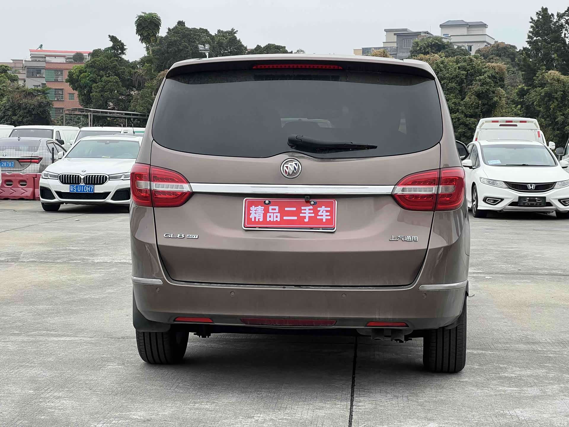 Buick GL8, 2020 3
