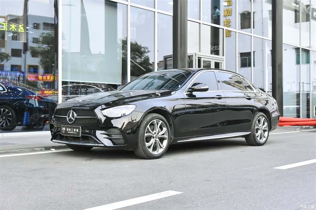 Mercedes-Benz E-Class, 2022 3