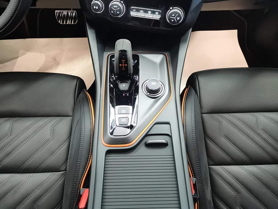 Lynk & Co 02 Hatchback