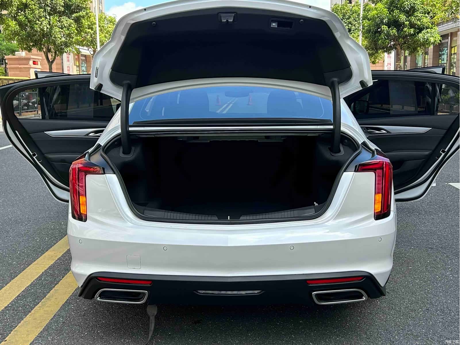 Cadillac CT5, 2023 22