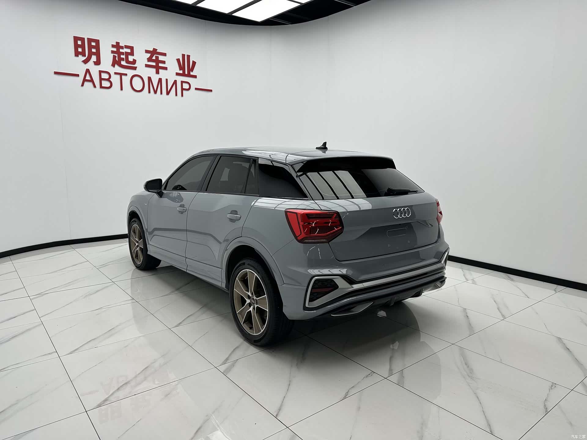 Audi Q2L, 2022 8