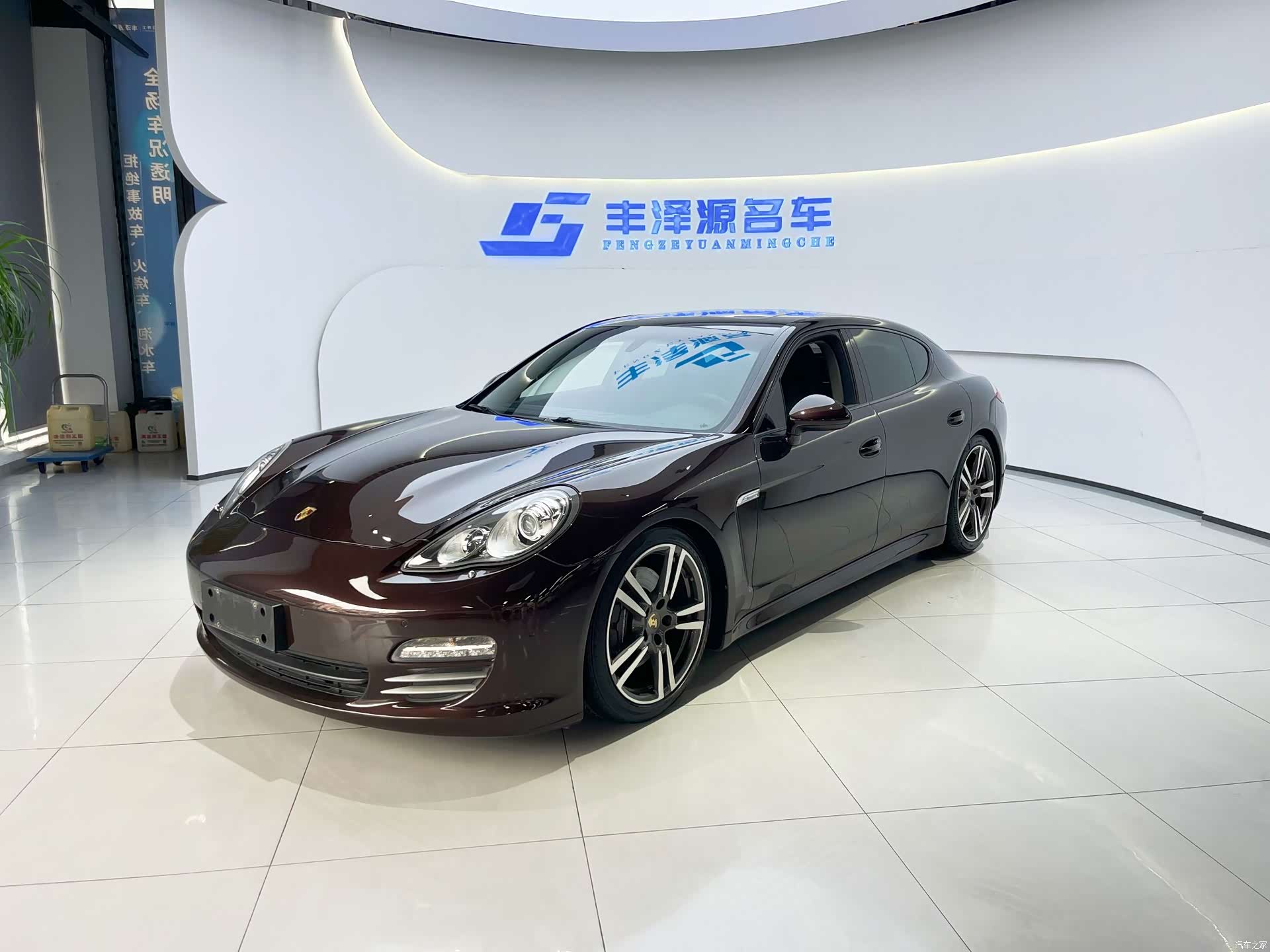Porsche Panamera, 2012 1