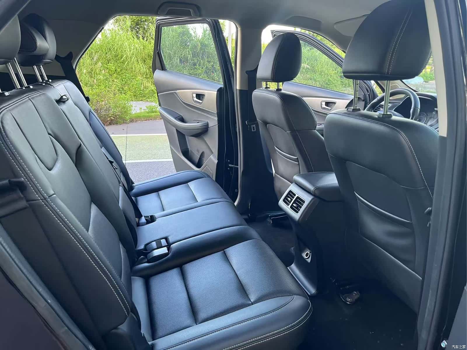 DongFeng S560, 2020 16