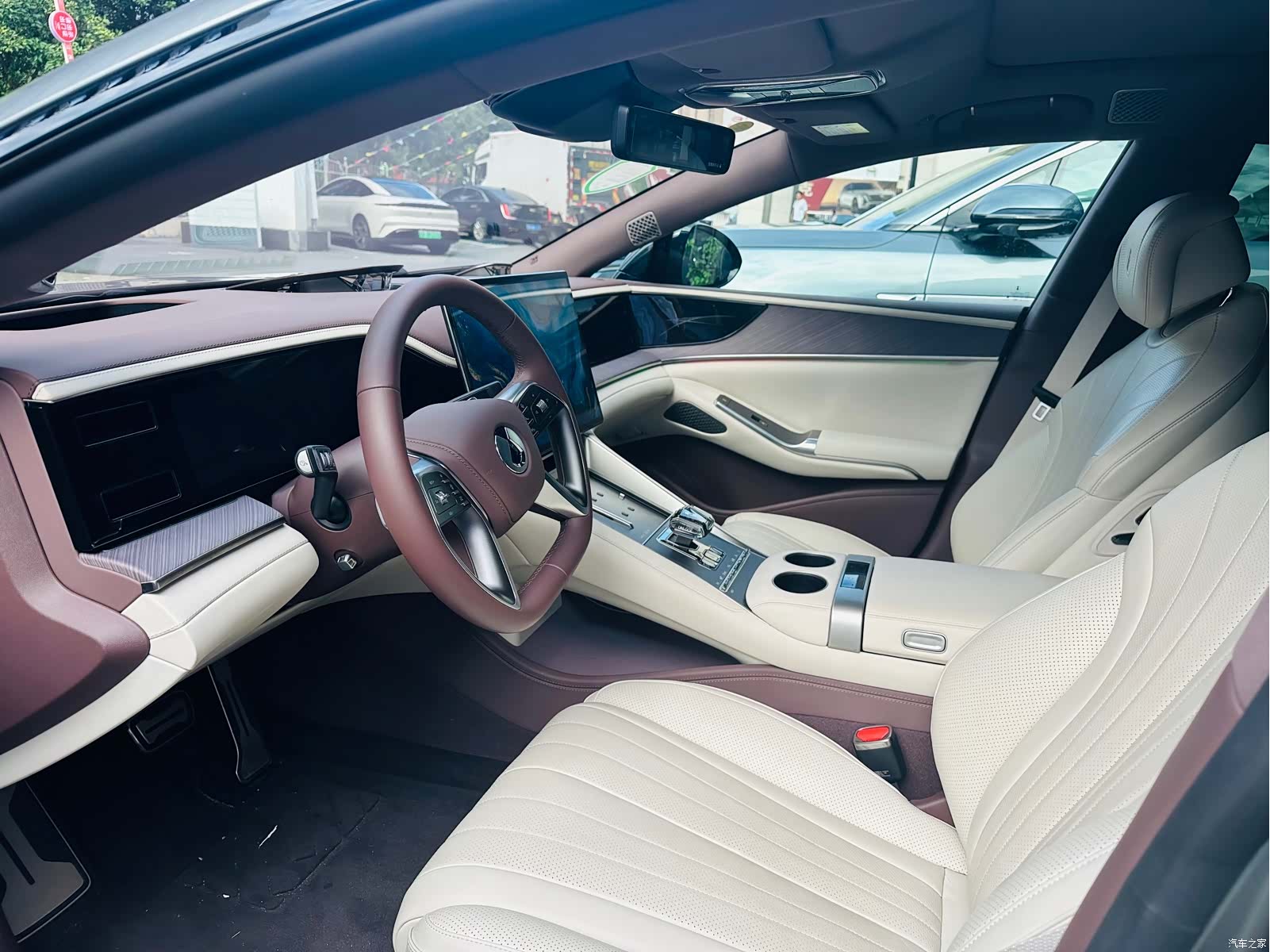 Denza Z9GT, 2025 9