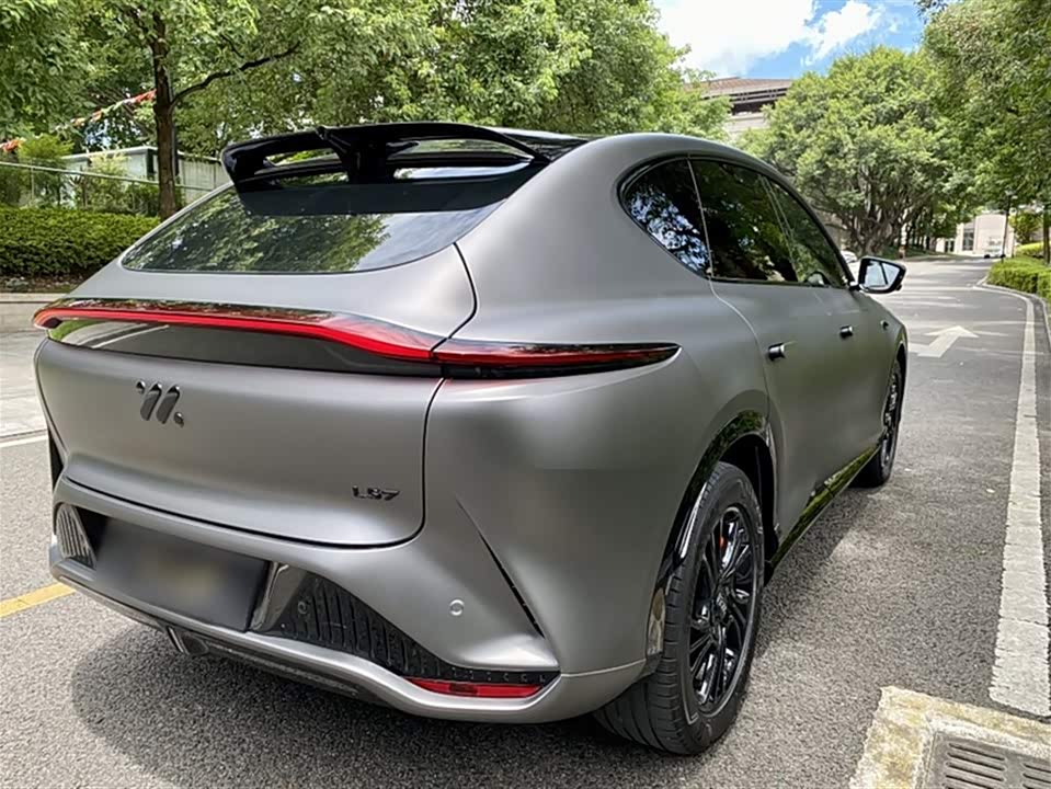 IM Motors Zhiji LS7