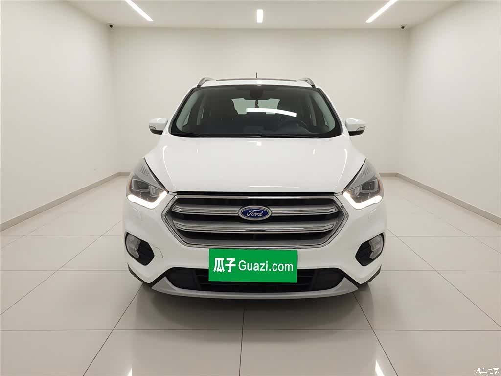 Ford Kuga, 2018 3