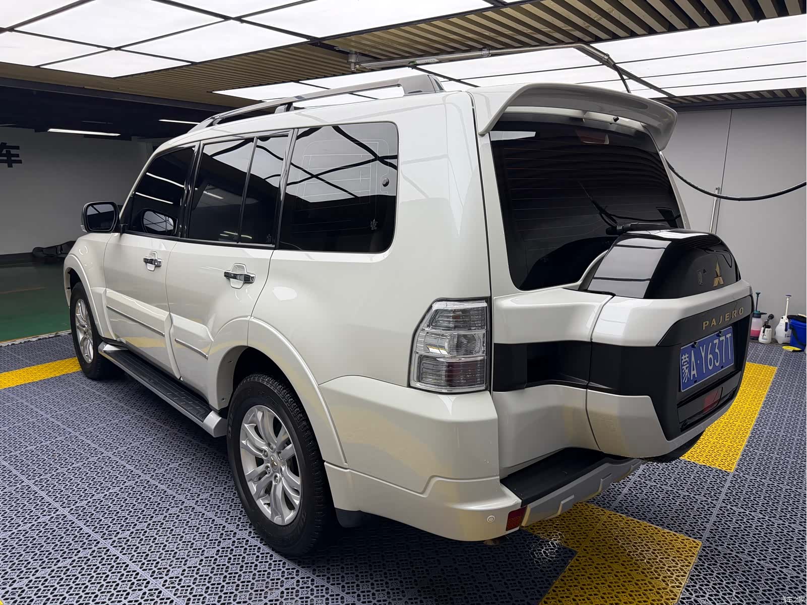 Mitsubishi Pajero, 2020 8