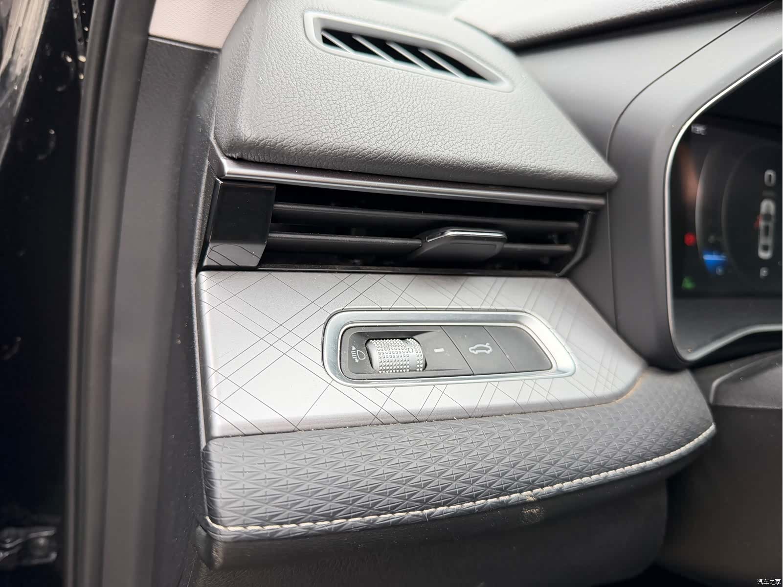 Geely Preface, 2022 22