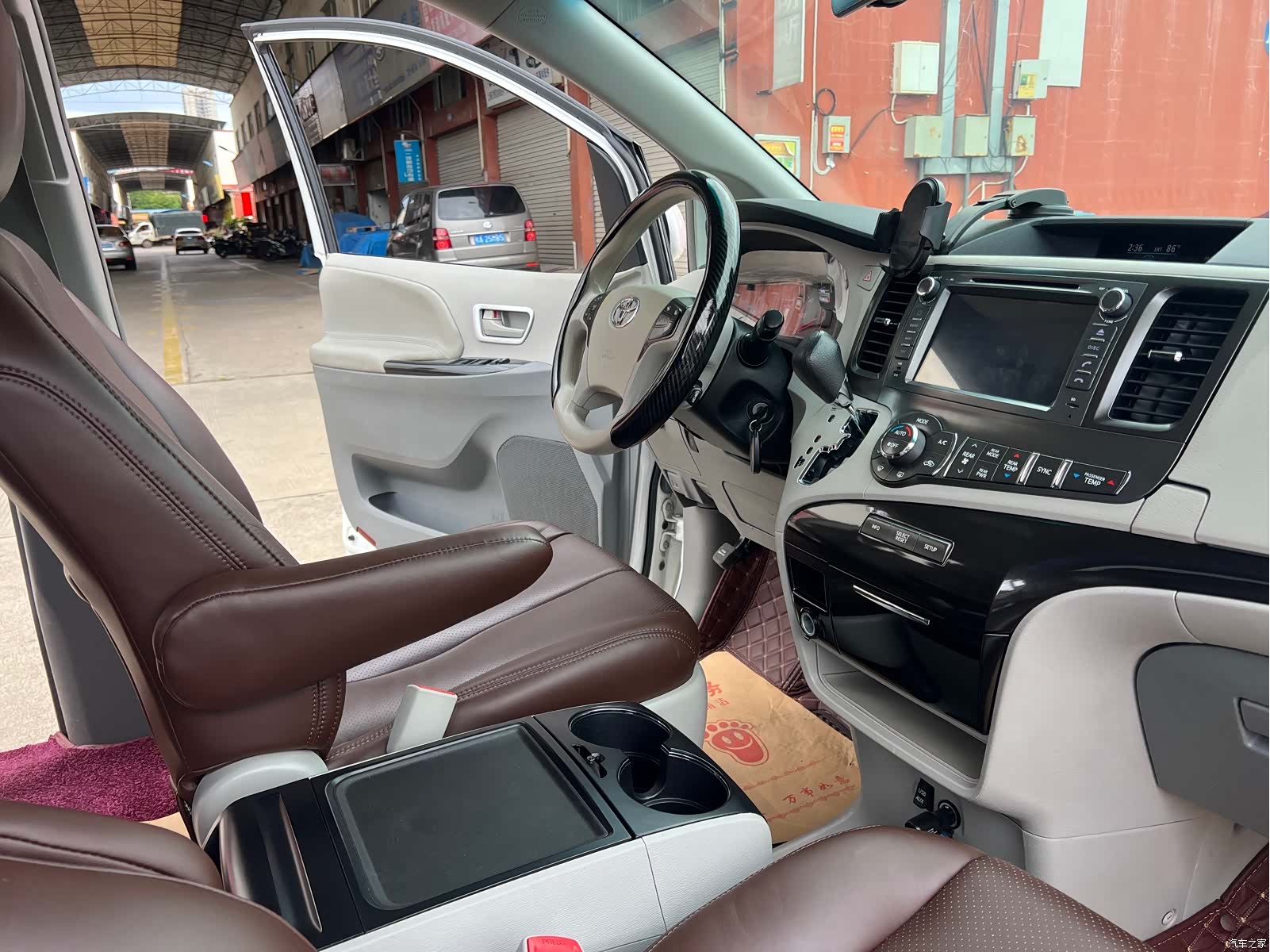 Toyota Sienna, 2016 15