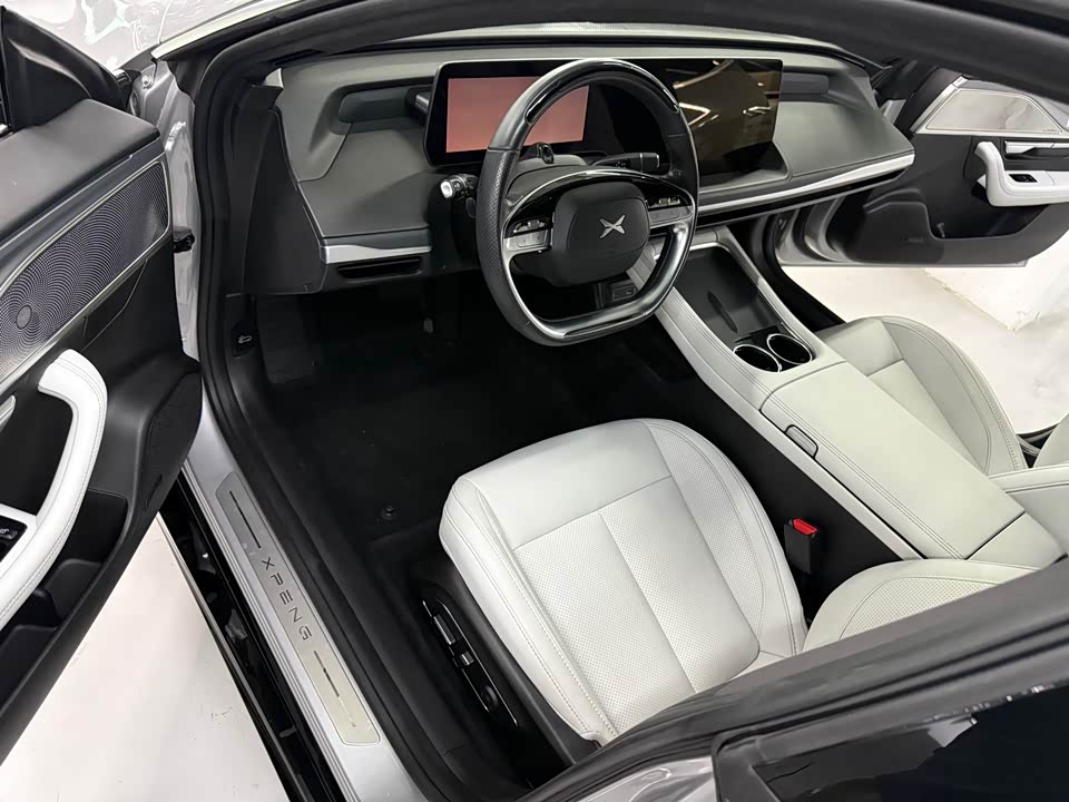 XPENG P7