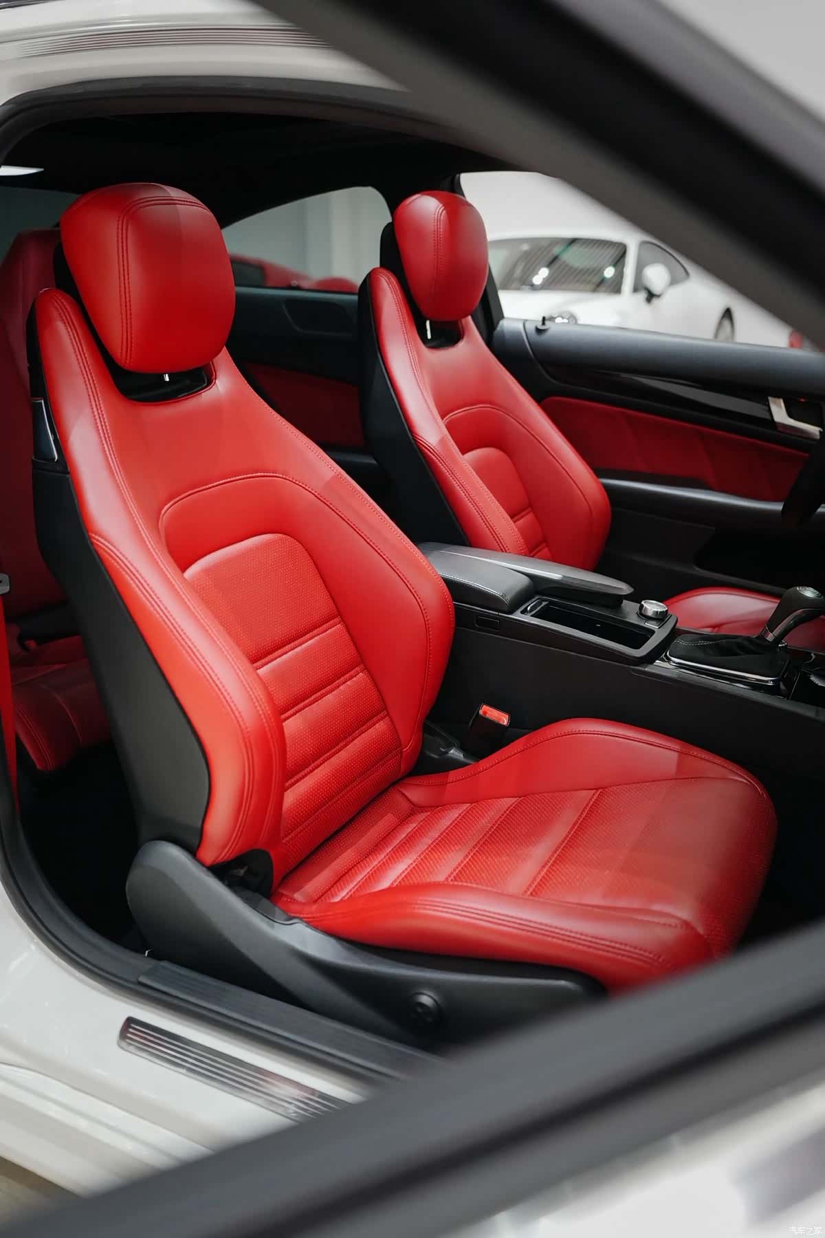 Mercedes-Benz C-Class, 2015 19