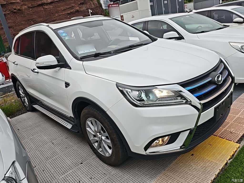 BAIC S6, 2017 4