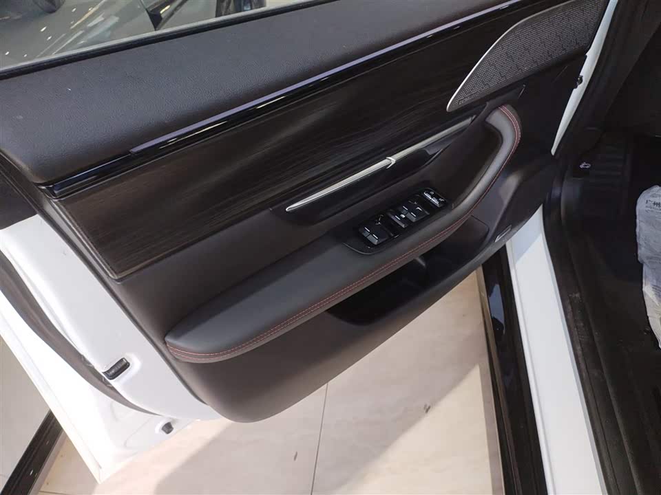 XPENG P7