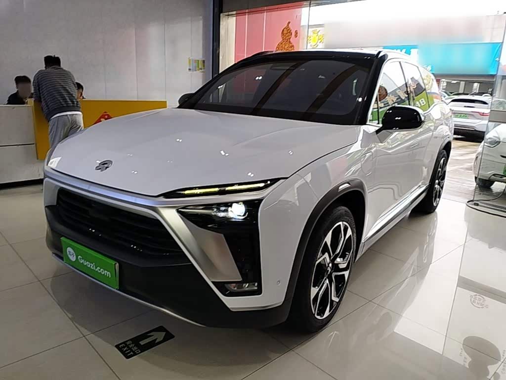 NIO ES8