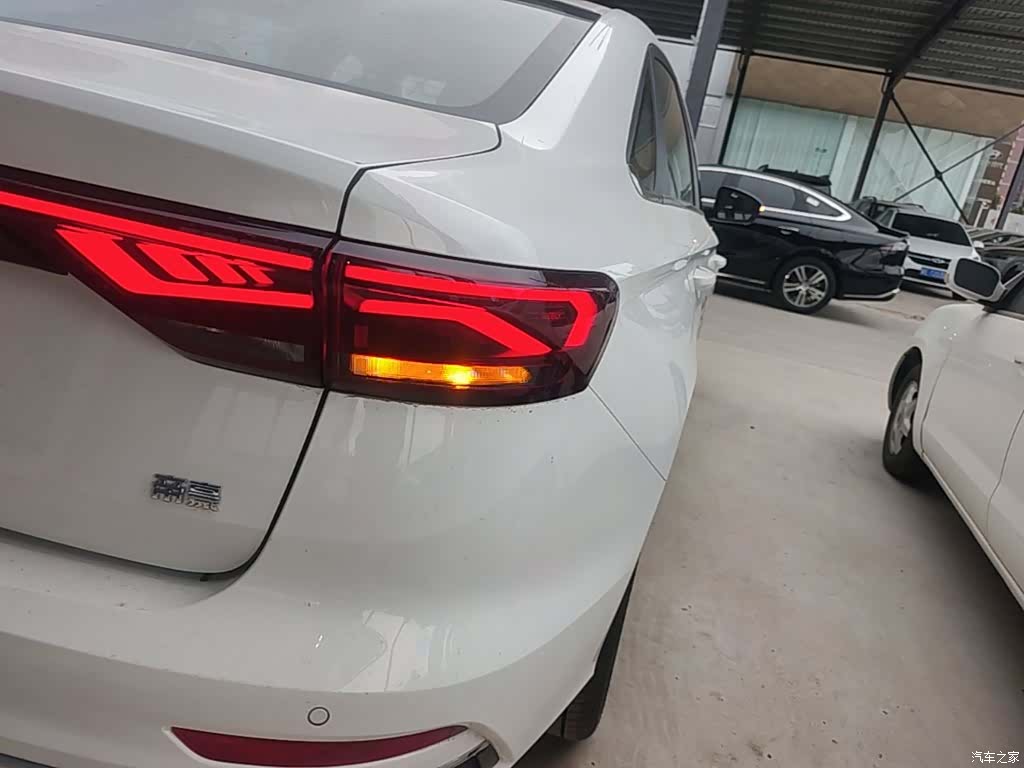 Geely Emgrand, 2025 8