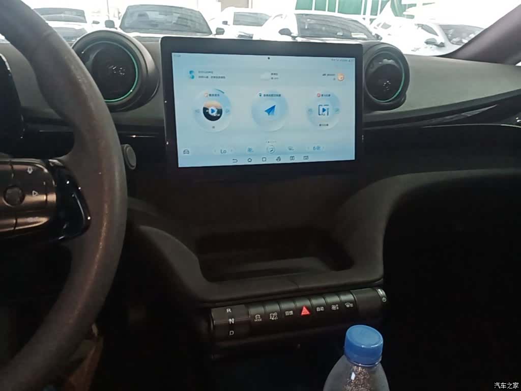 BYD Dolphin, 2024 13