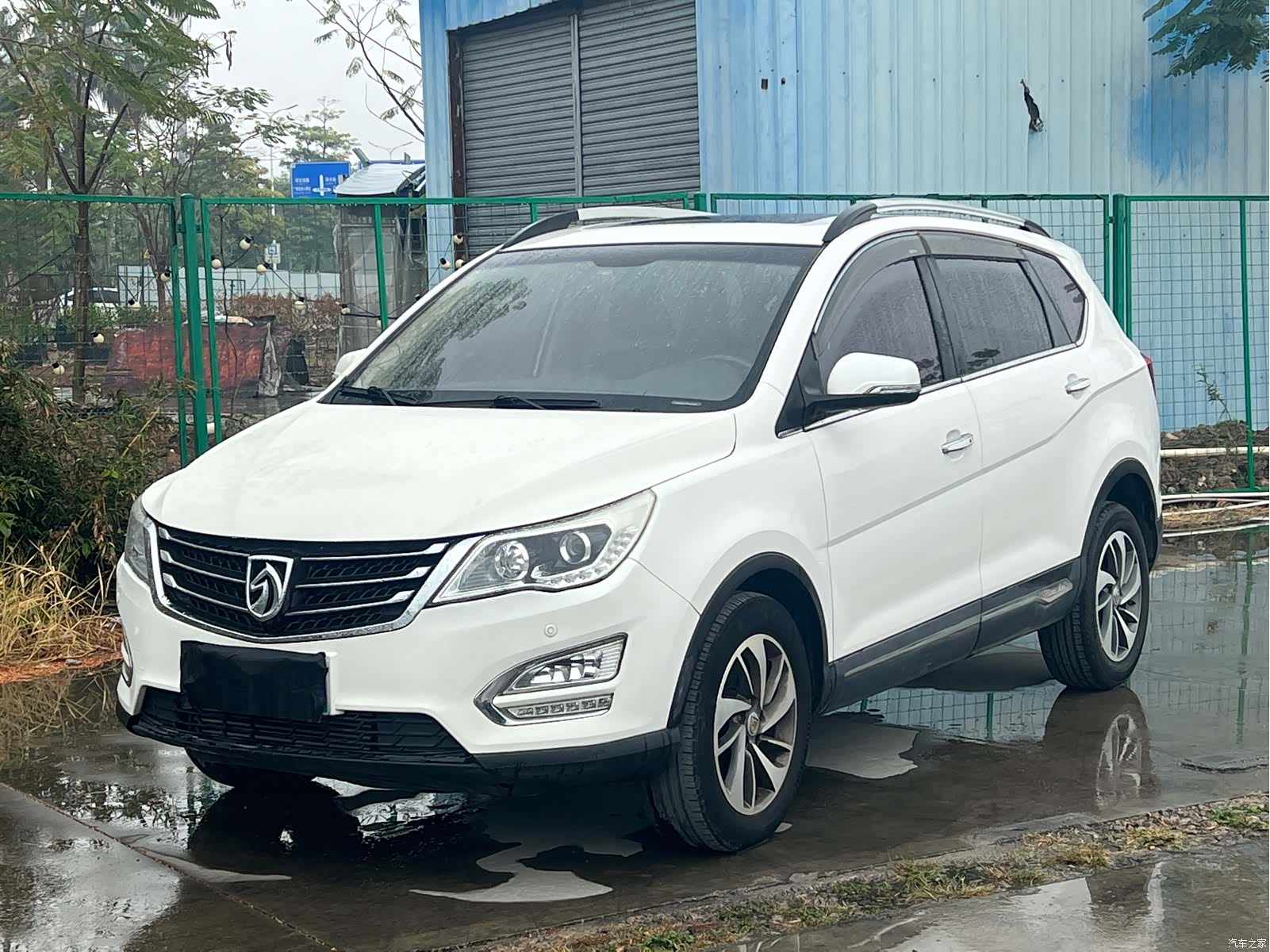 Wuling 560, 2016 1