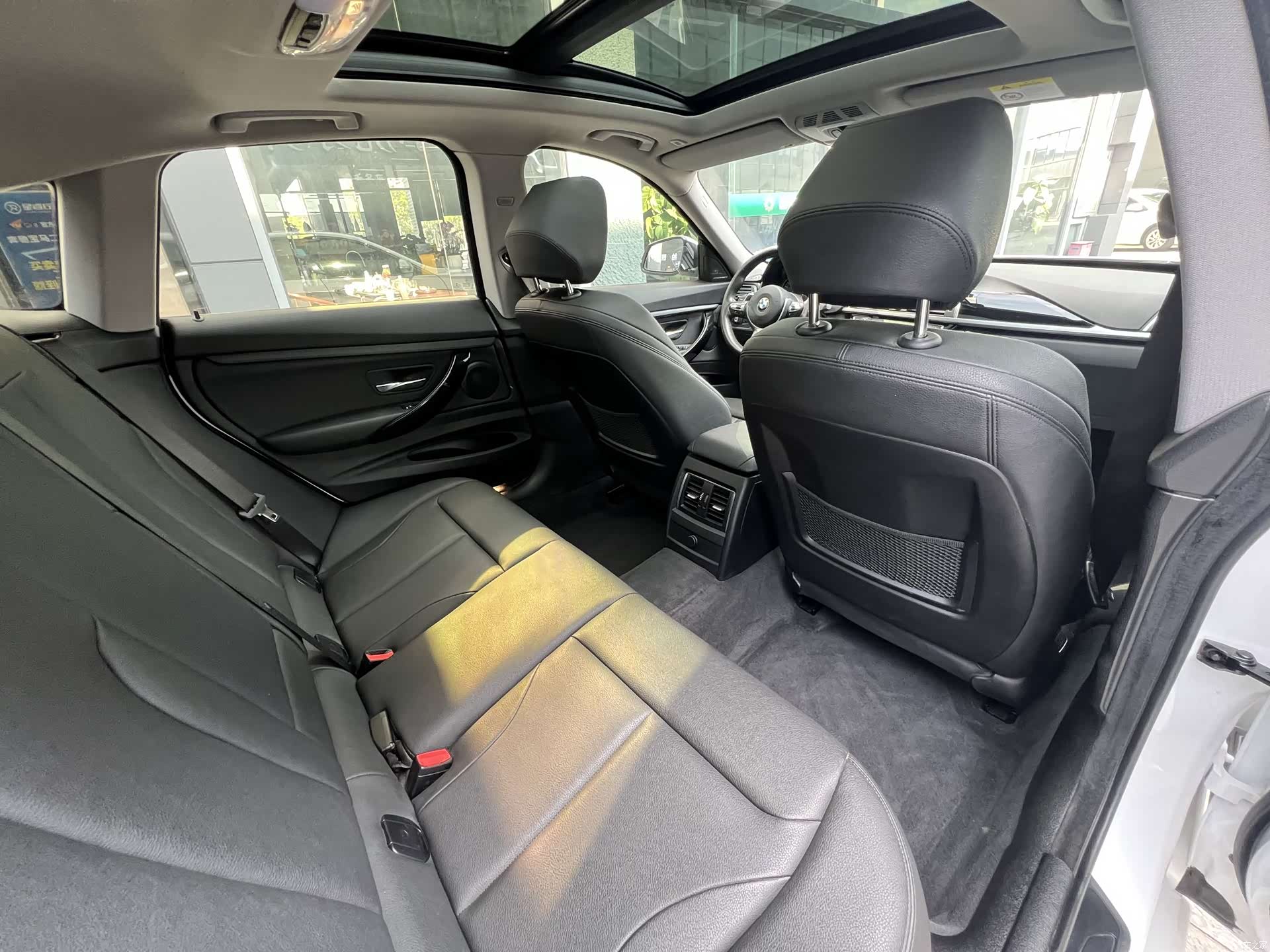 BMW 3 Series, 2018 23