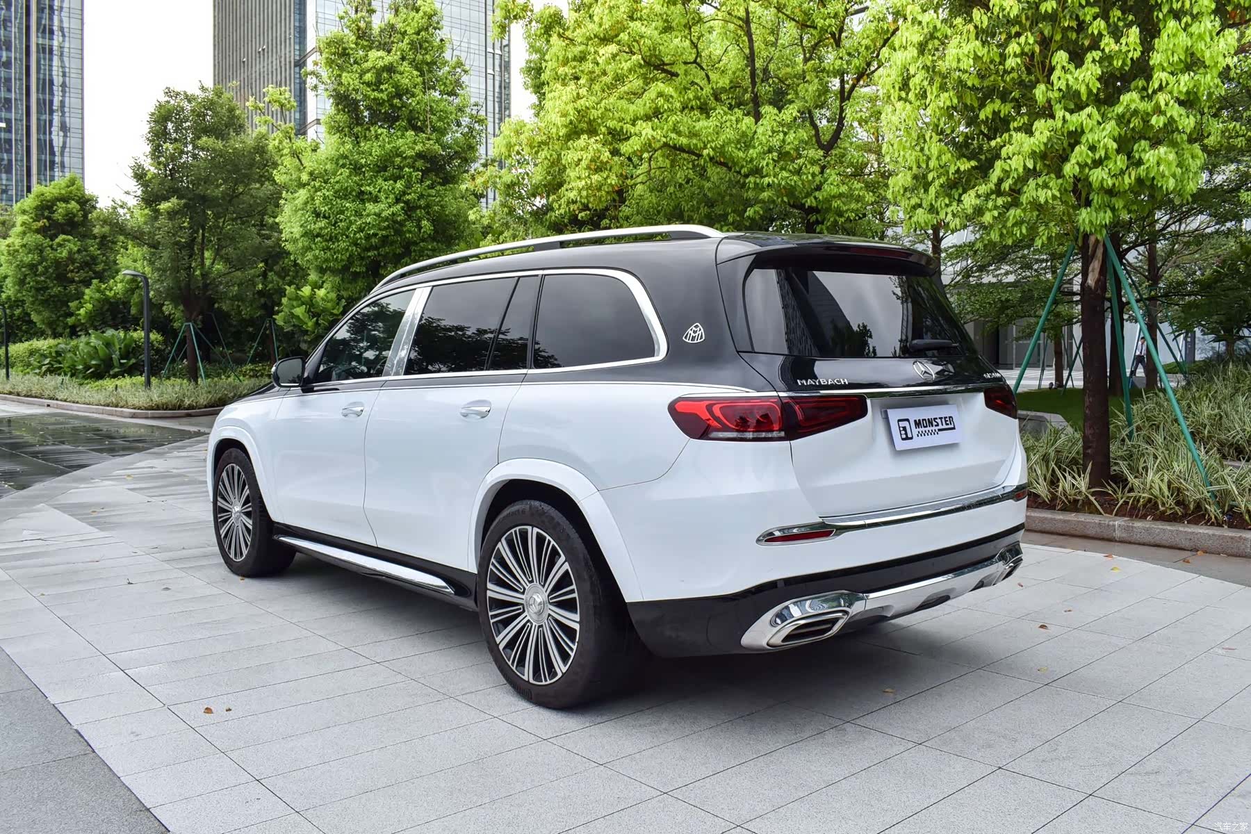 Maybach GLS, 2021 4
