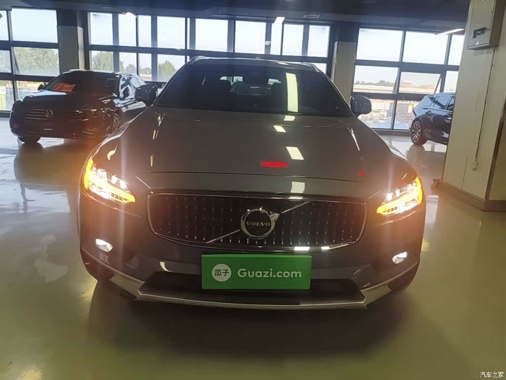 Volvo V90, 2023 3