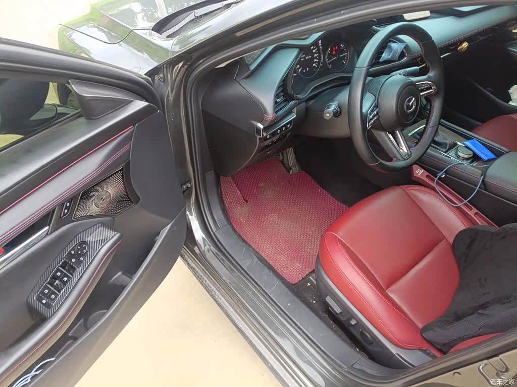 Mazda Mazda3, 2023 14