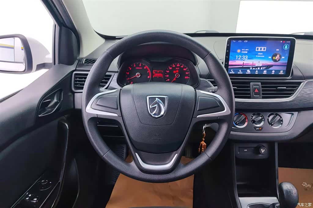 Wuling 310, 2019 15