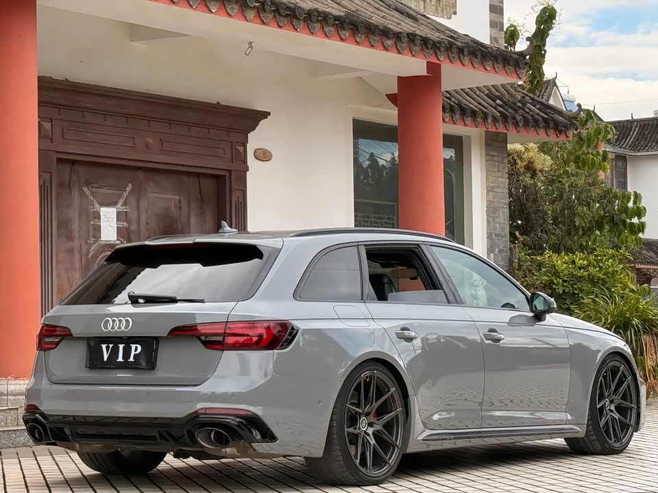 Audi RS 4