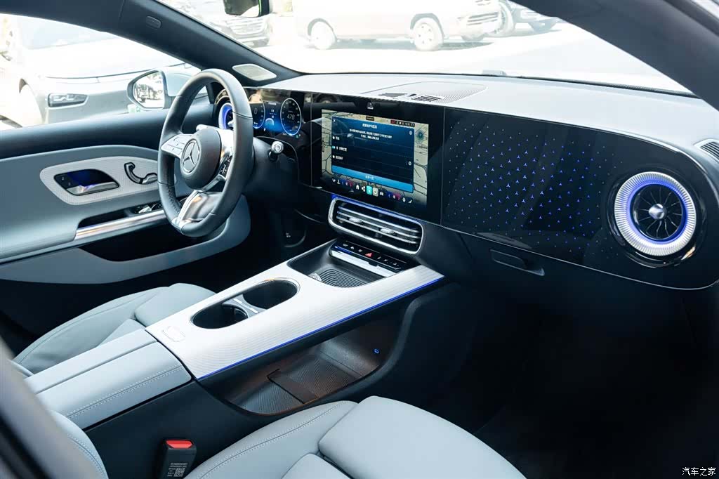 Mercedes-Benz CLA, 2025 10