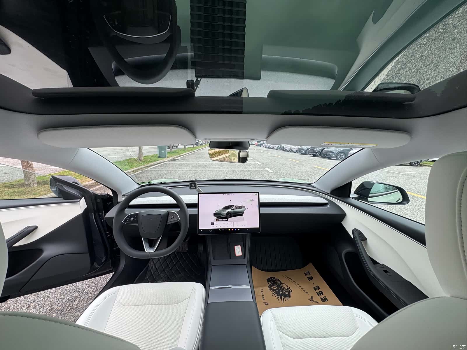 Tesla Model 3, 2024 4