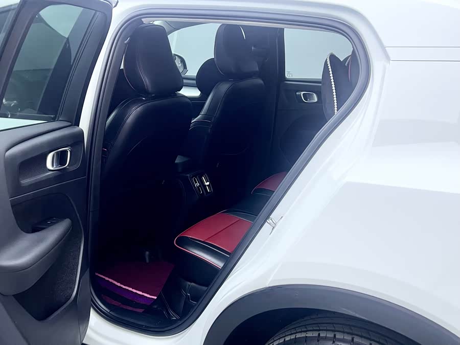 Volvo XC40 2022, фото 9